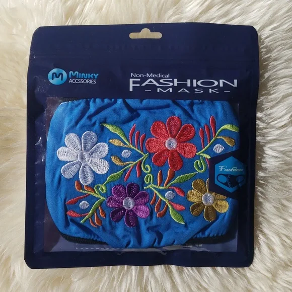 Minky Accessories Fashion Mask NWT - Picture 1 of 3
